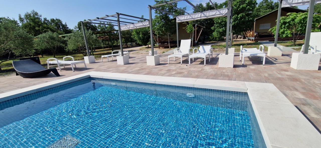 מלון ביוגראד נה מורו Grande Glamping With Pool מראה חיצוני תמונה